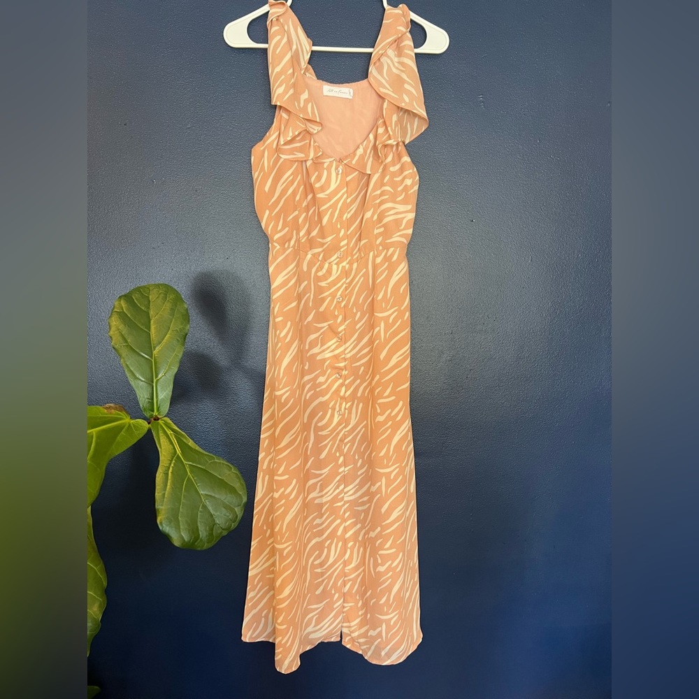 Beautiful coral floral print dress with buttons